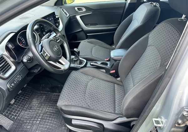 Kia Ceed cena 39000 przebieg: 158000, rok produkcji 2019 z Będzin małe 352